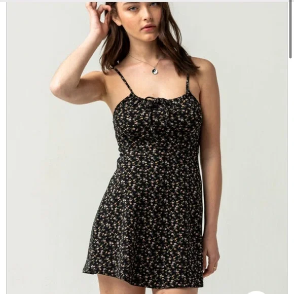 black floral fit and flare dress Shani Collection Floral Jacquard Organza Fit & Flare Dress Size 8 main image 1